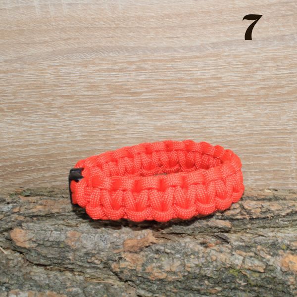 Paracord karkötő 23 cm (több szín)